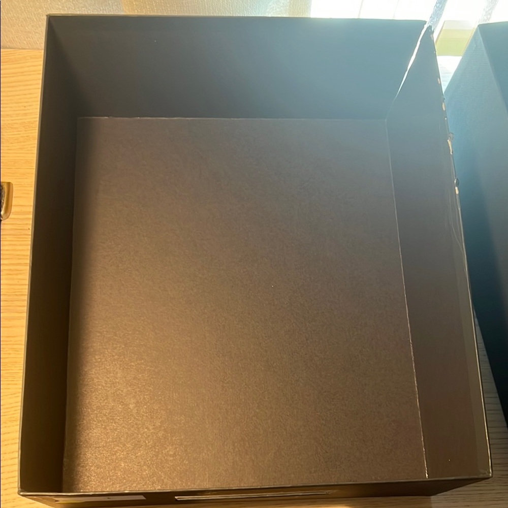 Dior Storage Box - Picture 6 of 10